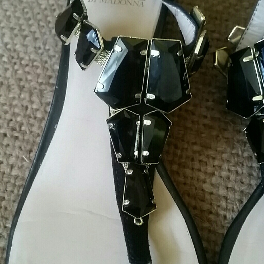 Sandals - Picture 2 of 7
